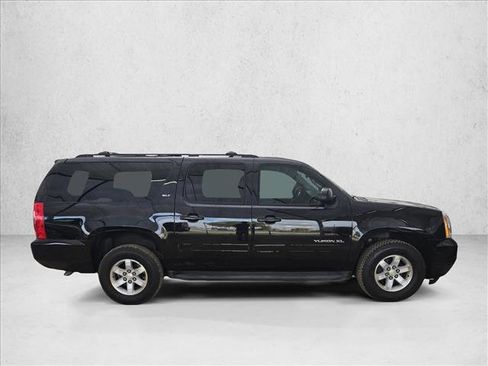 Used 2013 GMC Yukon XL SLT image 6