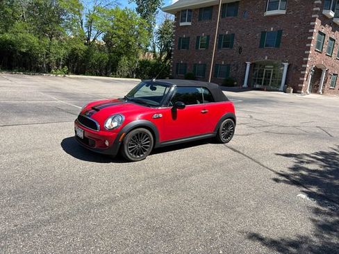 Used 2015 MINI Cooper S FWD image 2