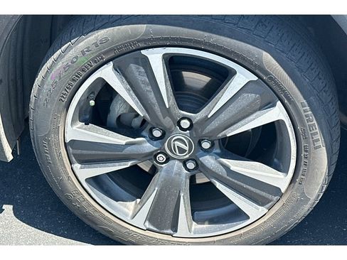 Used 2019 Lexus UX 250h w/ Accessory Package 2 AWD/4WD image 4