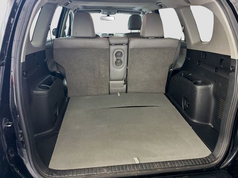 Used 2012 Toyota RAV4 Limited w/ Navigation Value Pkg AWD/4WD image 30