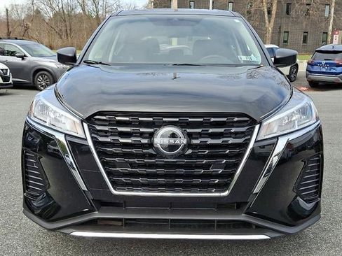 Used 2024 Nissan Kicks S image 2