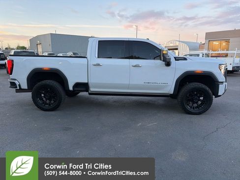 Used 2024 GMC Sierra 2500 Denali Ultimate image 8