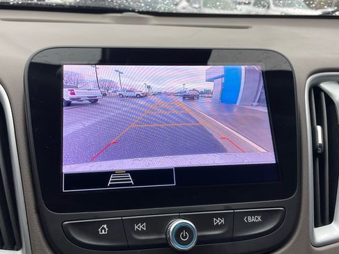 Used 2023 Chevrolet Malibu LT image 9