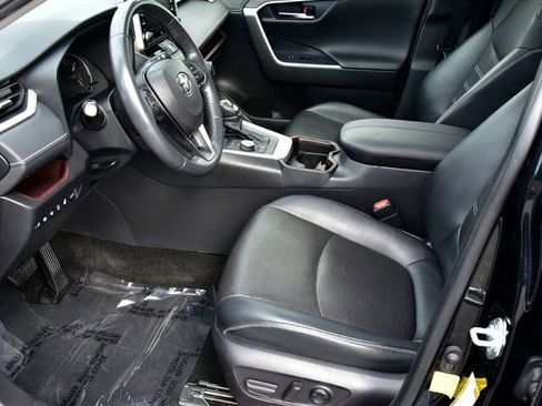 Used 2021 Toyota RAV4 Limited AWD/4WD image 12