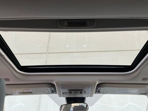 Used 2025 Toyota RAV4 XLE image 19