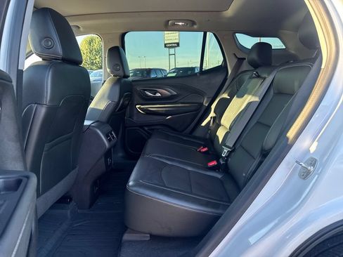 Used 2024 GMC Terrain SLT w/ Infotainment Package II AWD/4WD image 15