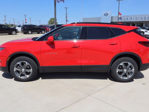 Used 2024 Chevrolet Blazer LT w/ Convenience Package AWD/4WD image 8