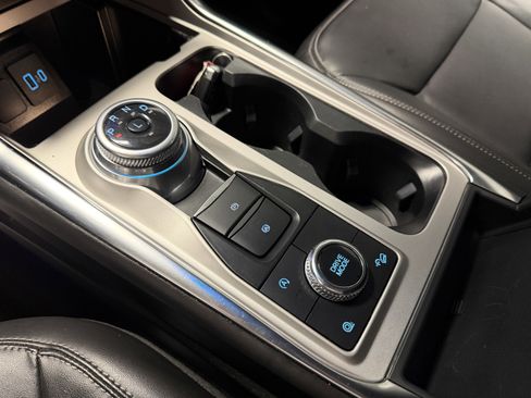 Used 2023 Ford Explorer XLT w/ Equipment Group 202A image 15