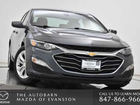 Used 2019 Chevrolet Malibu LT FWD image 3