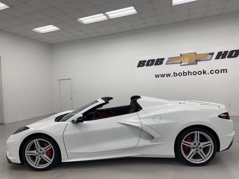 Used 2024 Chevrolet Corvette Stingray Preferred Conv w/ Stealth Interior Trim Package image 16
