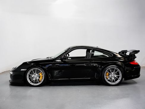 Used 2010 Porsche 911 GT3 RWD image 7