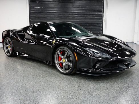 Used 2021 Ferrari F8 Tributo image 20