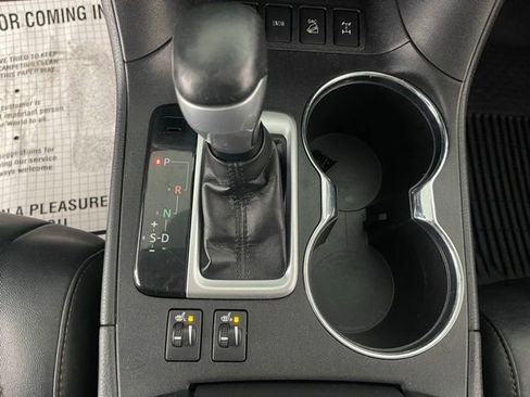 Used 2018 Toyota Highlander XLE image 43