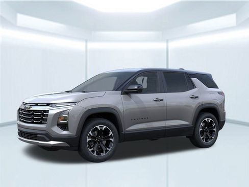 New 2026 Chevrolet Equinox LT w/ Safety and Technology Package image 2