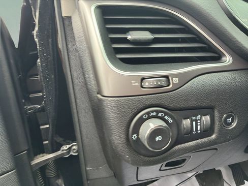 Used 2021 Jeep Cherokee Latitude Lux w/ Sun & Sound Group image 13