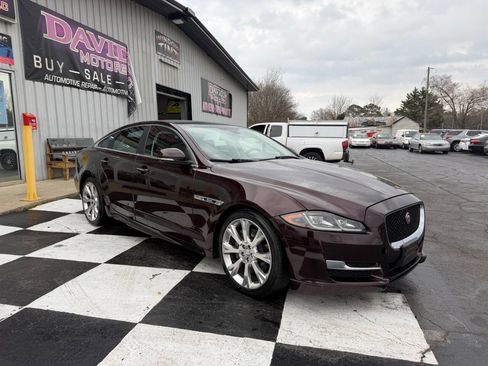 Used 2016 Jaguar XJ R-Sport image 3
