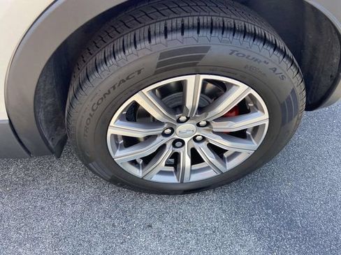 Used 2021 Cadillac XT4 Sport w/ Cold Weather Package AWD/4WD image 9