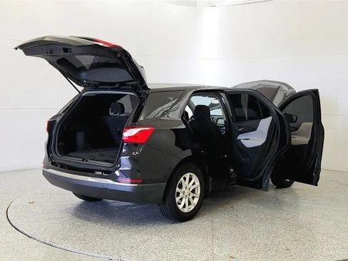 Used 2018 Chevrolet Equinox LS FWD image 12