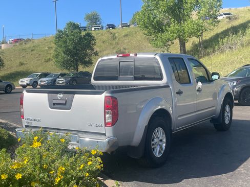 Used 2019 Nissan Frontier SV AWD/4WD image 3