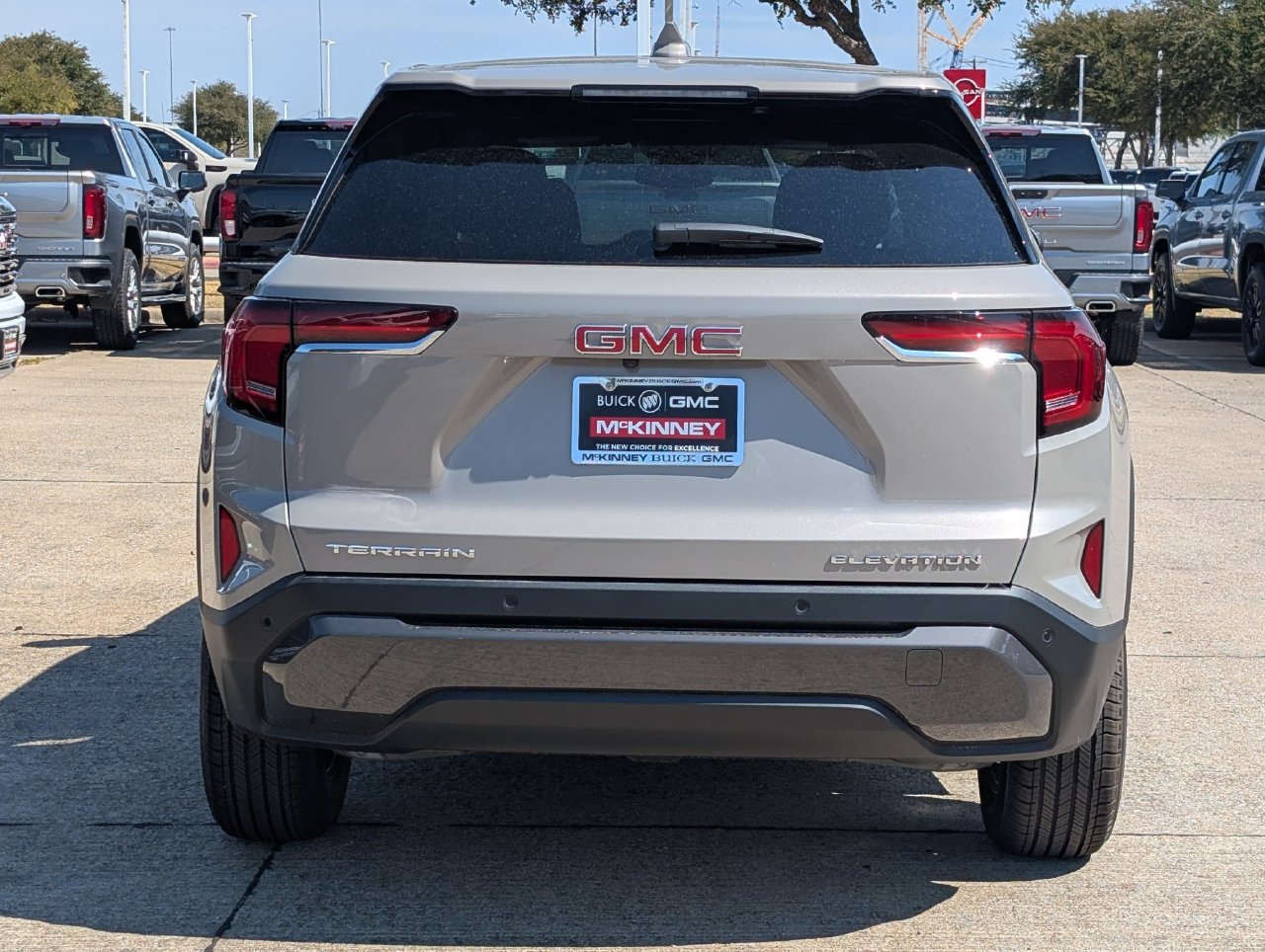 New 2027 GMC Terrain Elevation w/ LPO, Floor Liner Package FWD image 5