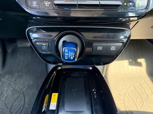 Used 2019 Toyota Prius XLE image 16