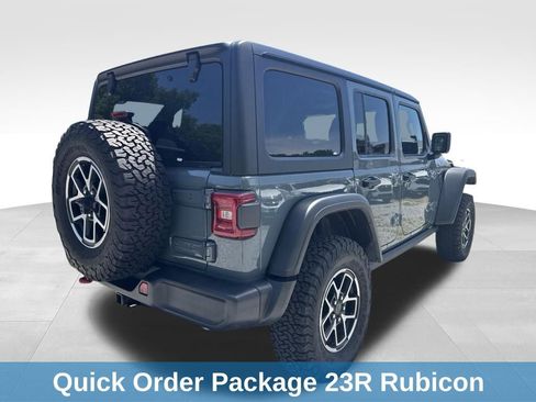 Used 2025 Jeep Wrangler Unlimited Rubicon AWD/4WD image 9