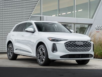 Certified 2025 Audi Q5 Premium w/ Convenience Package