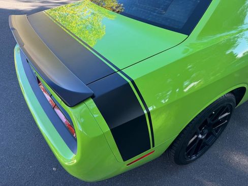 Used 2015 Dodge Challenger R/T Scat Pack w/ Leather Interior Group image 10