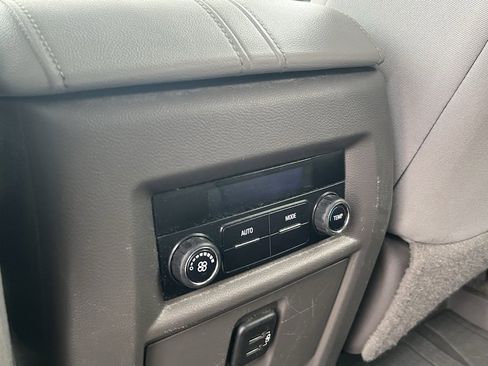 Used 2018 Chevrolet Traverse LT w/ LPO, Floor Liner Package image 20