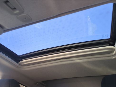 Used 2017 Nissan Juke SV image 21