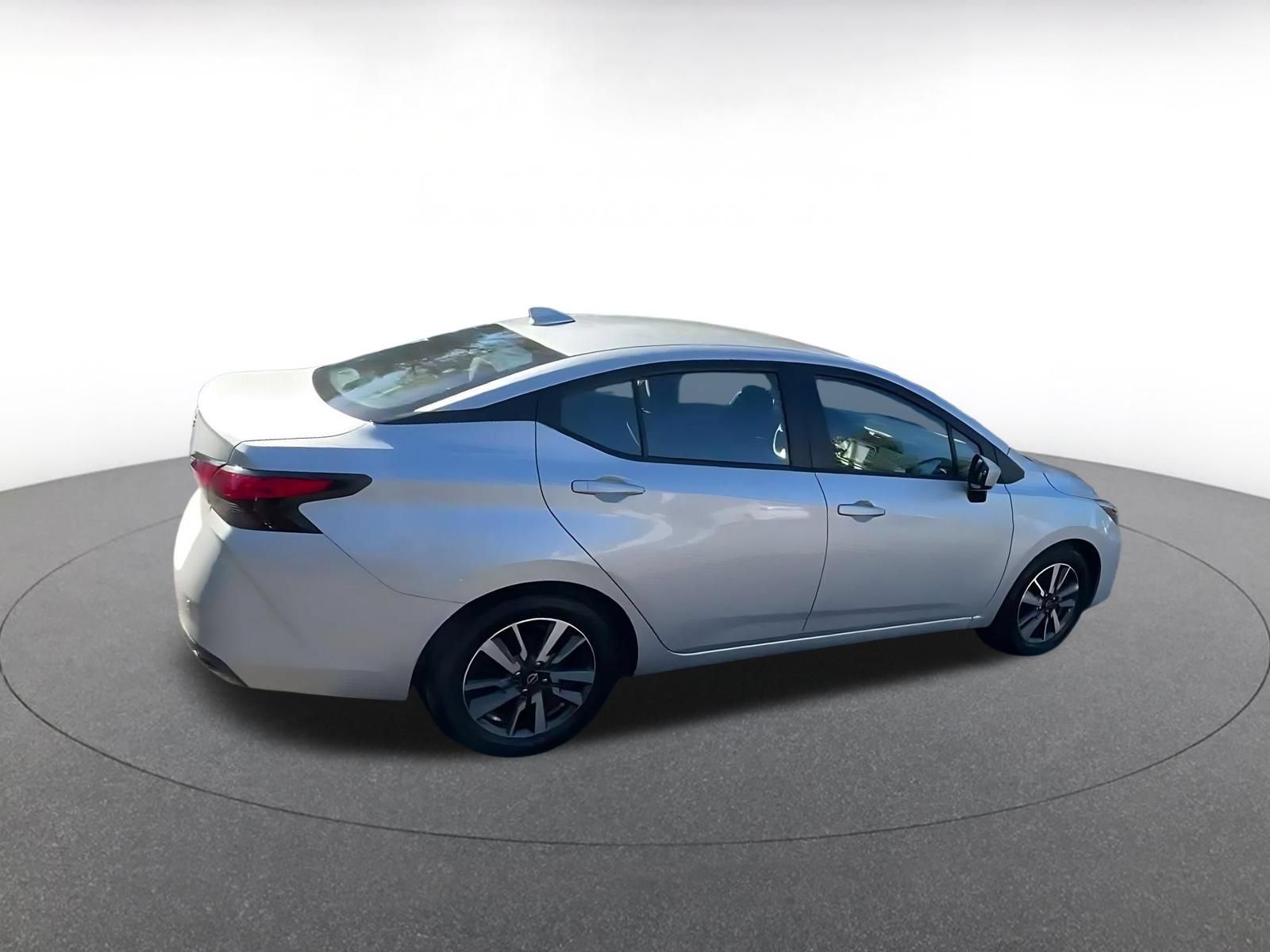 Used 2025 Nissan Versa SV FWD image 13
