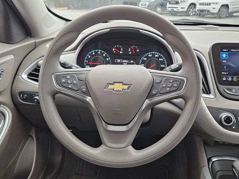 Used 2025 Chevrolet Malibu LT image 15