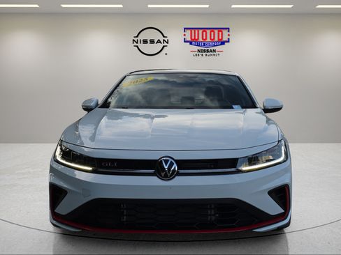 Used 2025 Volkswagen Jetta GLI Autobahn FWD image 6