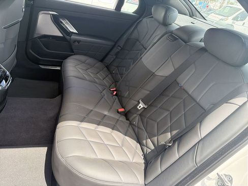 Used 2023 BMW 740i RWD image 25