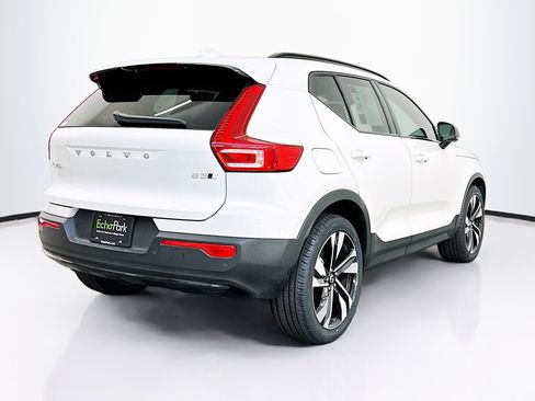 Used 2023 Volvo XC40 B5 Plus w/ Protection Package image 9