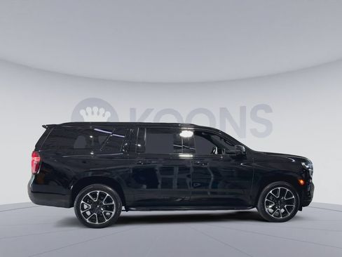 Used 2023 Chevrolet Suburban RST w/ Luxury Package AWD/4WD image 12