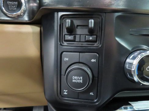 Used 2024 Ford F250 Lariat w/ Black Appearance Package image 52