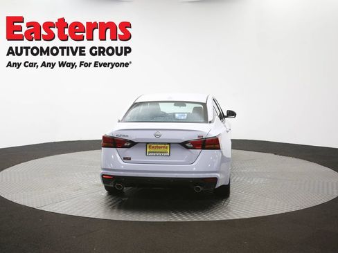 Used 2025 Nissan Altima 2.5 SR w/ SR Premium Package FWD image 38