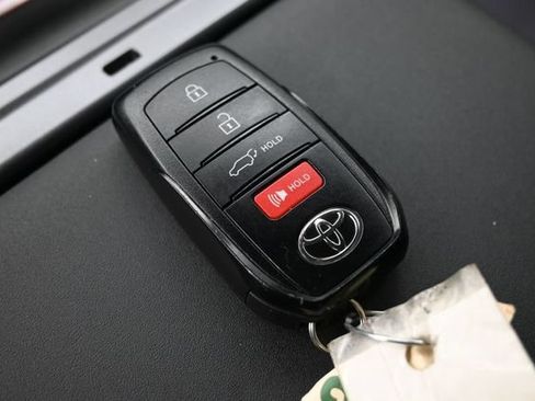 Used 2026 Toyota RAV4 XSE AWD/4WD image 26