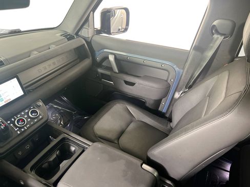 Used 2023 Land Rover Defender 110 X-Dynamic SE image 24