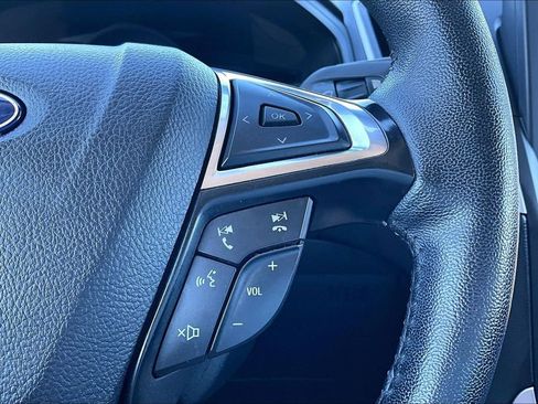 Used 2024 Ford Edge SEL image 16