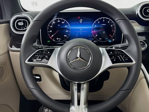 New 2026 Mercedes-Benz GLC 300 4MATIC image 17