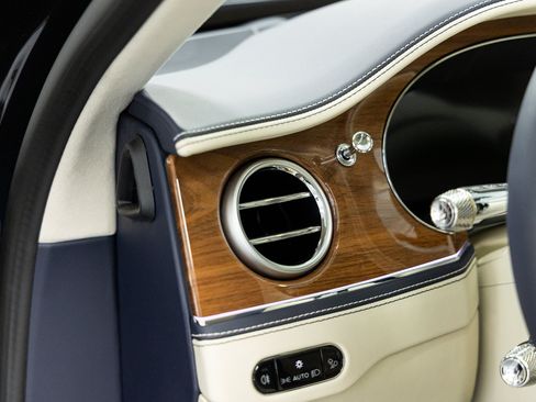 Certified 2026 Bentley Flying Spur V8 AWD/4WD image 43