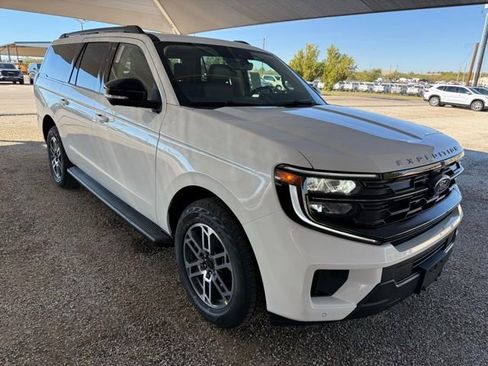 New 2025 Ford Expedition Max Active image 1