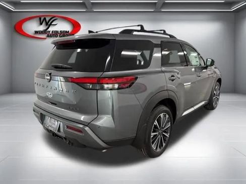New 2026 Nissan Pathfinder Platinum image 6