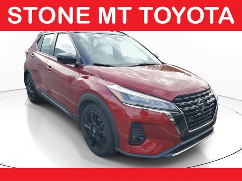 Used 2021 Nissan Kicks SR w/ SR Premium Package image 1