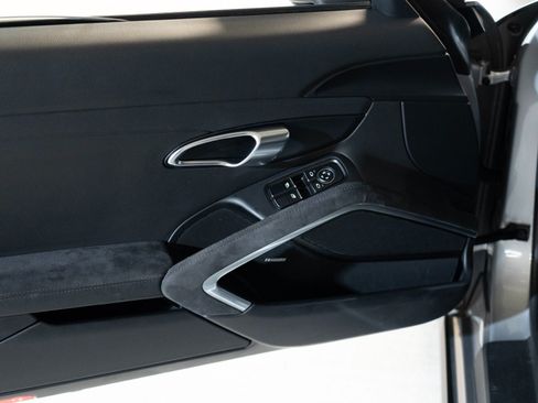 Certified 2019 Porsche 718 Cayman GTS RWD image 18