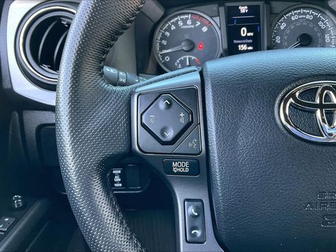 Used 2021 Toyota Tacoma TRD Sport w/ Technology Package image 21