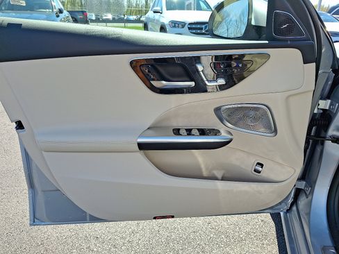 Certified 2026 Mercedes-Benz C 300 4MATIC Sedan image 12