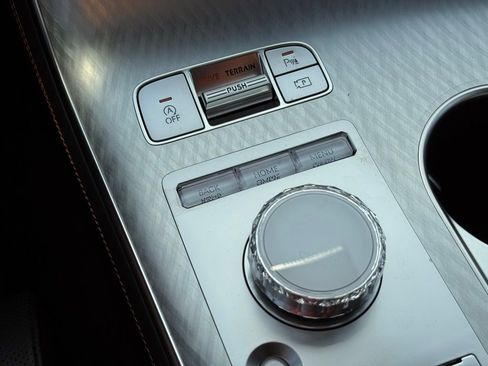 New 2026 Genesis GV70 2.5T Sport Prestige AWD/4WD image 38